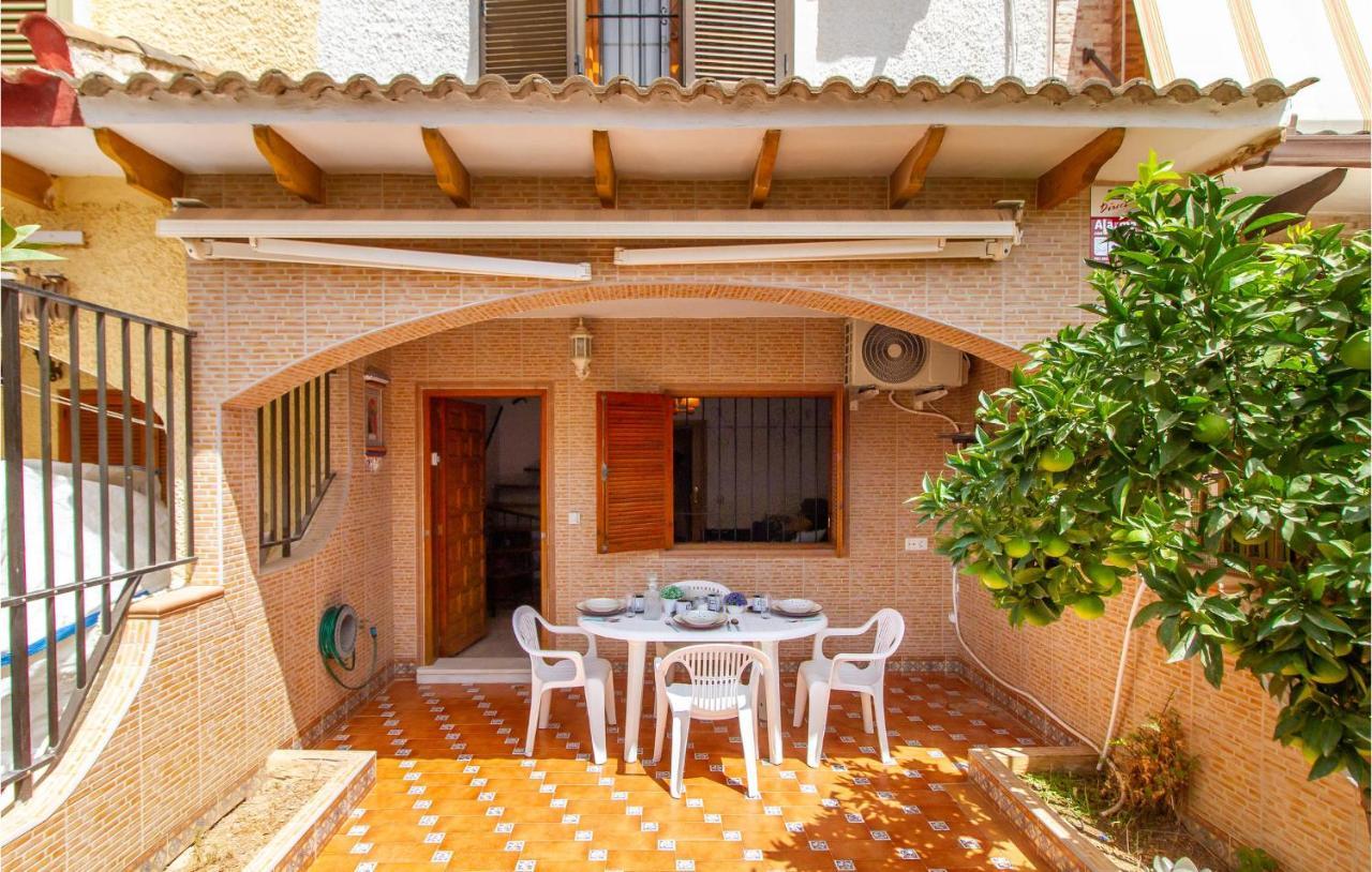 Stunning home in Los Alczares with WiFi&2 Bedrooms Los Alcázares Exterior foto